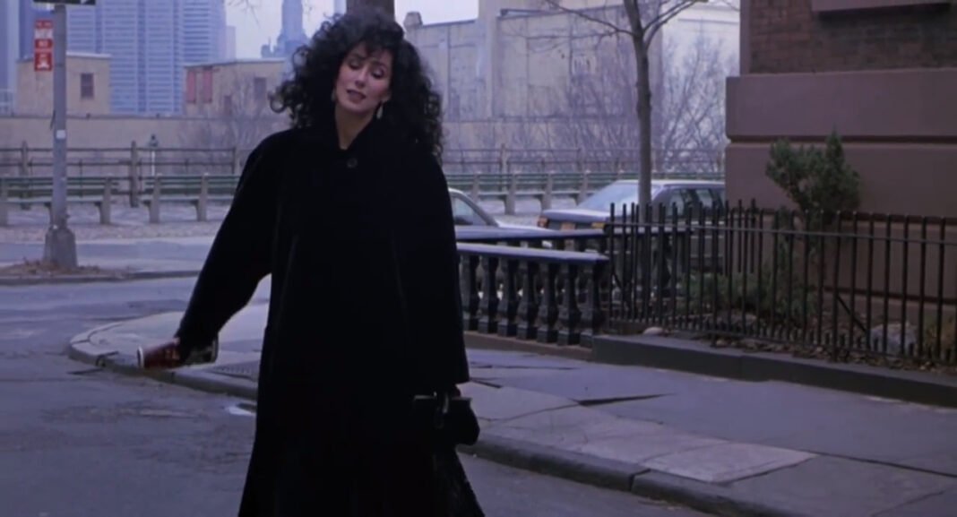 فيلم moonstruck كامل مترجم على موقع ايجي بست فيلم moonstruck كامل مترجم على موقع ايجي بست