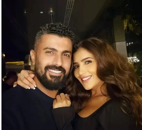 مي عمر ومحمد سامي في لندن