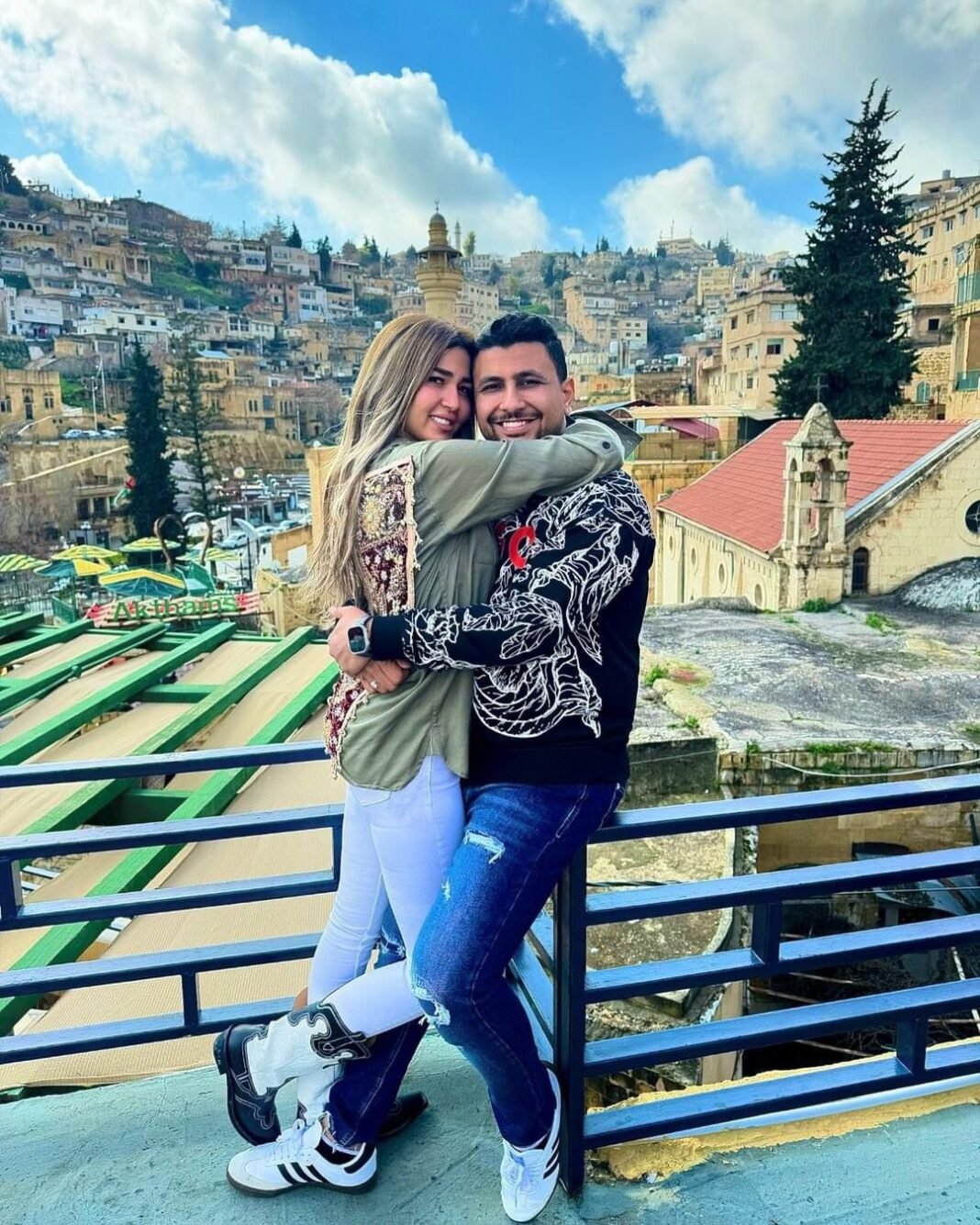 علي غزلان وفرح شعبان